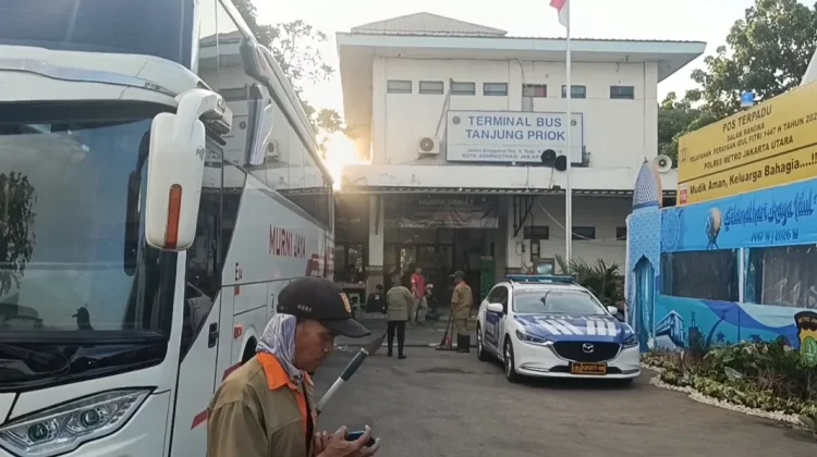 Penumpang Bus Berharap Fasilitas Terminal Tanjung Priok Diperbaiki