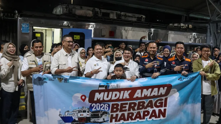 Gelar Mudik Gratis, Dirut Antara Berangkatkan Ratusan Pemudik