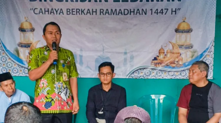 Tebar Berkah Ramadan, YBM PLN EPI Salurkan 600 Bingkisan Lebaran