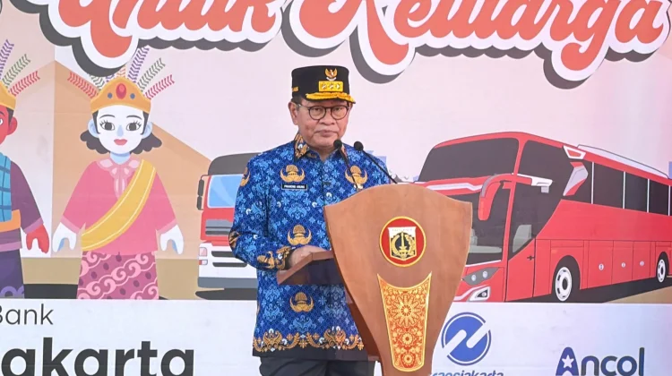 Pramono Anung Ajak Warga Jakarta Pilah Sampah dari Rumah