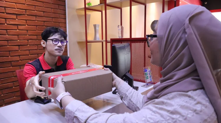 Kirim Paket Jadi Cara Berbagi dengan Keluarga saat Momen Lebaran