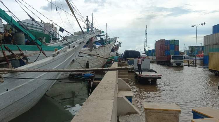 BMKG Tetapkan Jakarta Status Siaga Cuaca Ekstrem