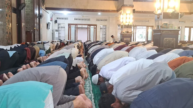 Wali Kota Jakpus Laksanakan Salat Idulfitri di Masjid Al-Fauz
