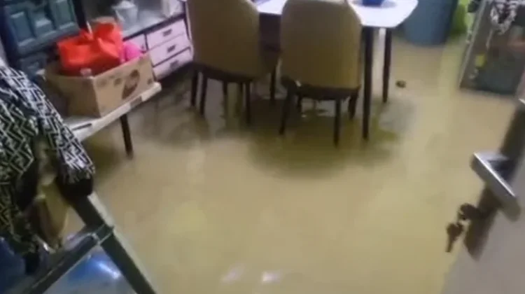 Cerita  Lebaran Ditengah Banjir