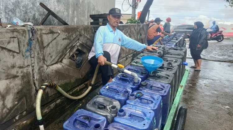 Hari Air Sedunia: Realita Pedagang Air Keliling Jakarta