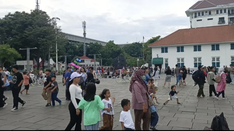 Libur Lebaran, Kota Tua Dipadati 18 Ribu Lebih Wisatawan