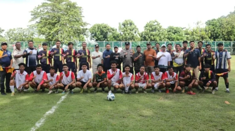Belasan Tim Mengikuti Turnamen Sepak Bola Karang Taruna