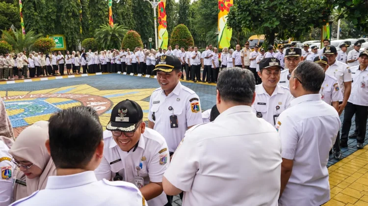 Hari Pertama Kerja, Pemkot Jakpus Tancap Gas Tangani Sampah dan Layanan Publik