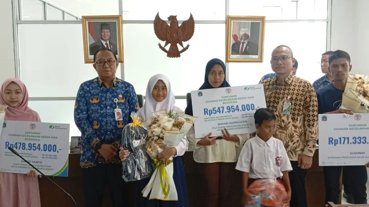 Ahli Waris Korban Tragedi Bantargebang Terima Santunan Ratusan Juta Rupiah