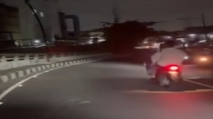 Warga Keluhkan Kondisi Jalan di Cilincing Gelap Gulita