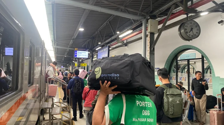 Okupansi Tinggi, KAI Siapkan Layanan dan Promo untuk Penumpang Arus Balik