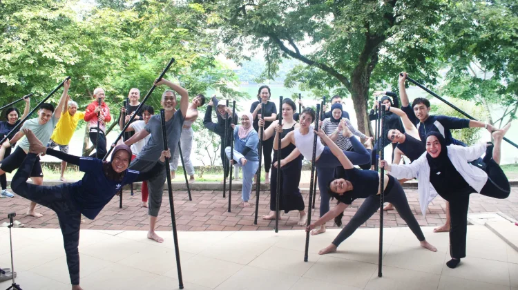 Harmoni Gerak dan Alam dalam Danda Yoga Pasca Idul Fitri