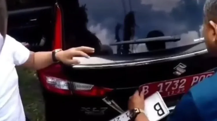 Viral ASN DKI Ganti Pelat Mobil Dinas