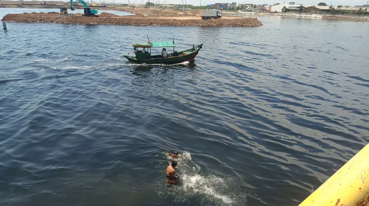 Pendangkalan di Kolam Labuh Cilincing Kian Mengkhawatirkan