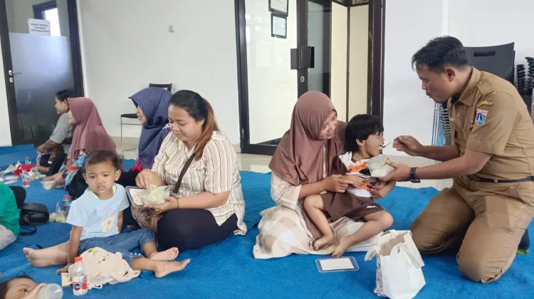 Atasi Berat Badan Kurang, Puluhan Balita di Jelambar Ikuti Program PMT