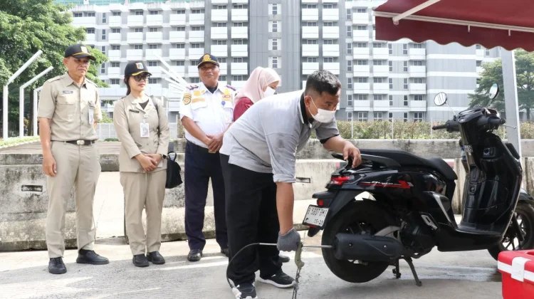 LH Jakbar Gelar Uji Emisi Gratis, 14 Kendaraan Tidak Lolos