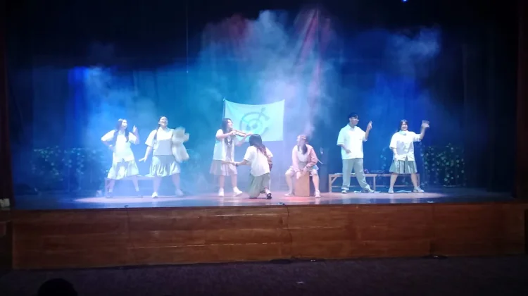 Remaja di Panggung Teater: “Dipaksa Dewasa” sebagai Cermin Realitas Generasi Muda
