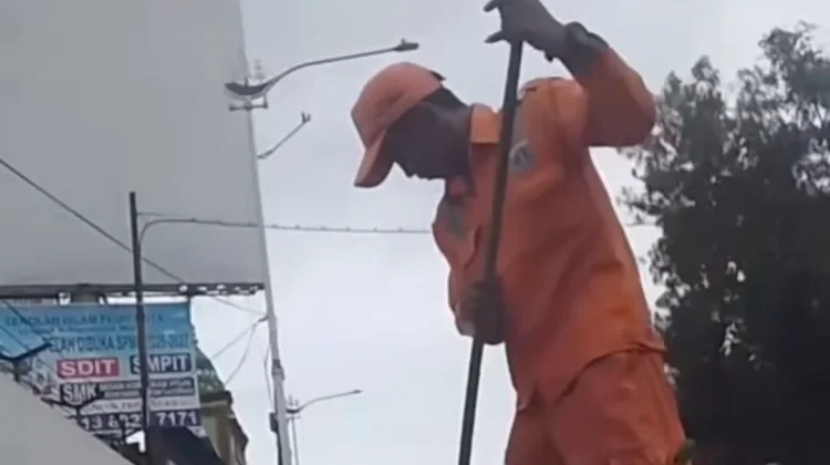 Viral, Aksi Petugas PPSU Penjaringan Unggah Konten 'Before-After'