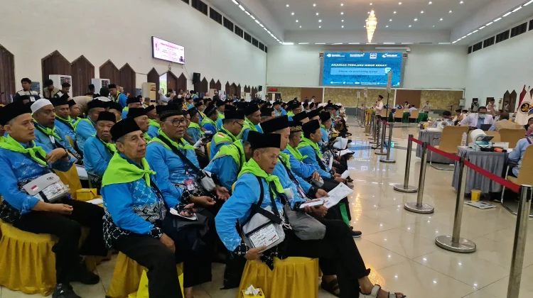 Musim Haji 2026 Dimulai, Ratusan Jemaah Masuk Asrama Haji Pondok Gede