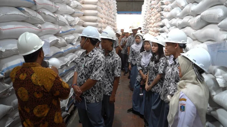 Perkuat Literasi Pangan, Bulog DKI Gelar Edukasi untuk Pelajar