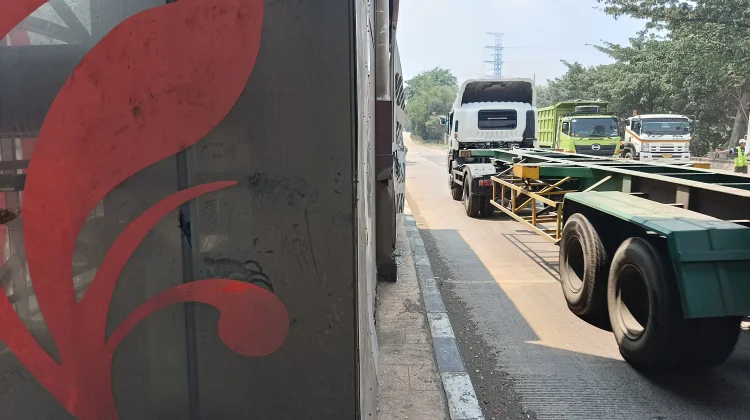 Padahal Ada JPO Marunda, tapi Banyak Warga Tetap Menyebrang di Jalan Raya