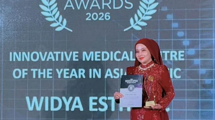 Hari Kartini, dr Ayu Widianingrum Terima Penghargaan Inovasi Kesehatan