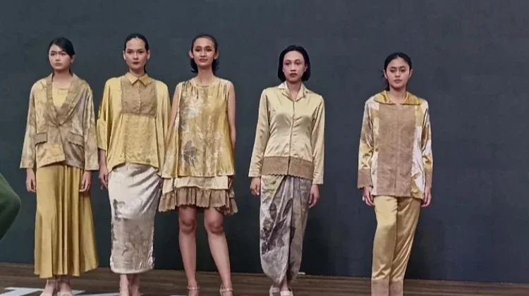 Tren Fashion Ramah Lingkungan dengan Eco Print
