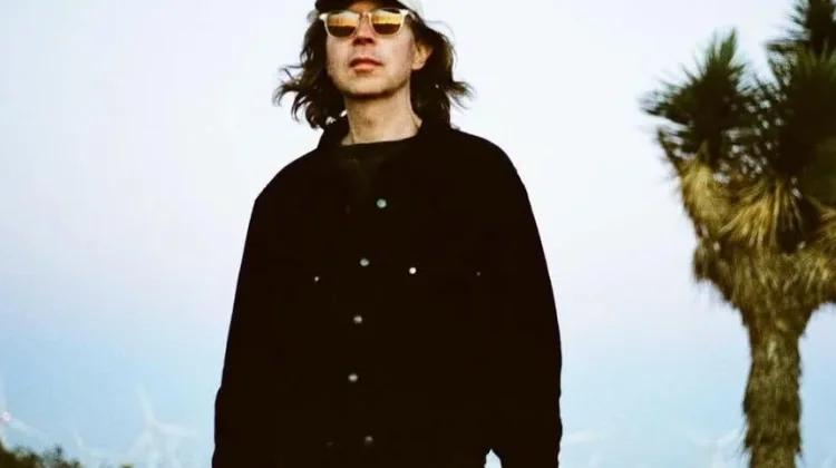 Musisi Eksploratif Beck, Kembali Dengan Single Barunya  ‘Ride Lonesome’