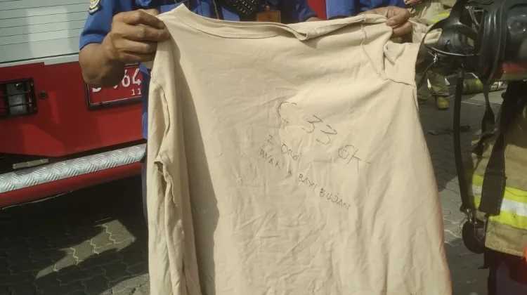Kebakaran Apartemen Mediterania, Penghuni Lempar Baju Minta Tolong