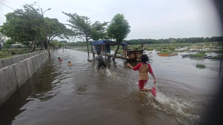 BMKG Peringatkan Potensi Banjir Rob di Pesisir Jakarta Pekan Ini
