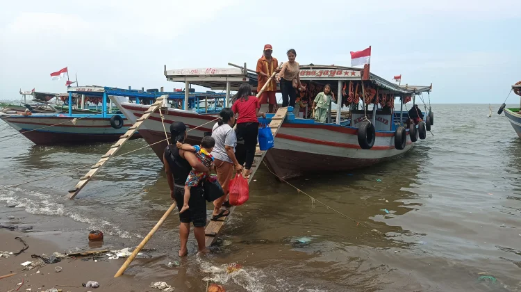 Libur Hari Buruh, 5.863 Wisatawan Padati Kepulauan Seribu