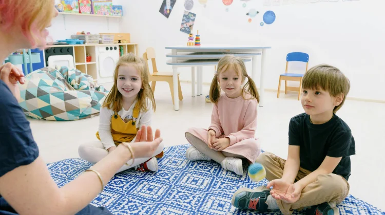 5 Tips Memilih Daycare Aman