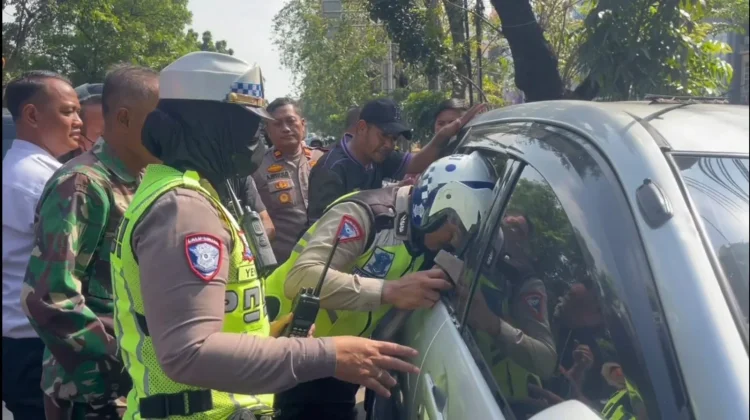 Polisi Temukan Obat di Dasbor Mobil Sopir Meninggal dalam Kendaraan di Cengkareng