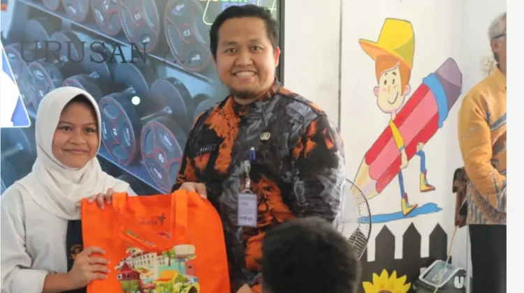 Dukcapil Kepulauan Seribu Gelar Program Guru Tamu