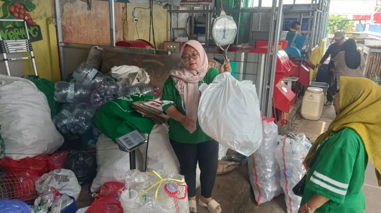 Bank Sampah di Jakarta Utara Berhasil Bayar Gaji Guru PAUD