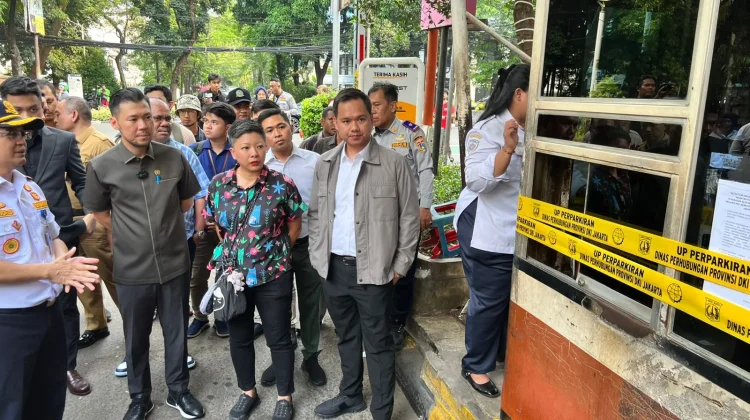 DPRD DKI Segel Operator Parkir Ilegal di Blok M Square