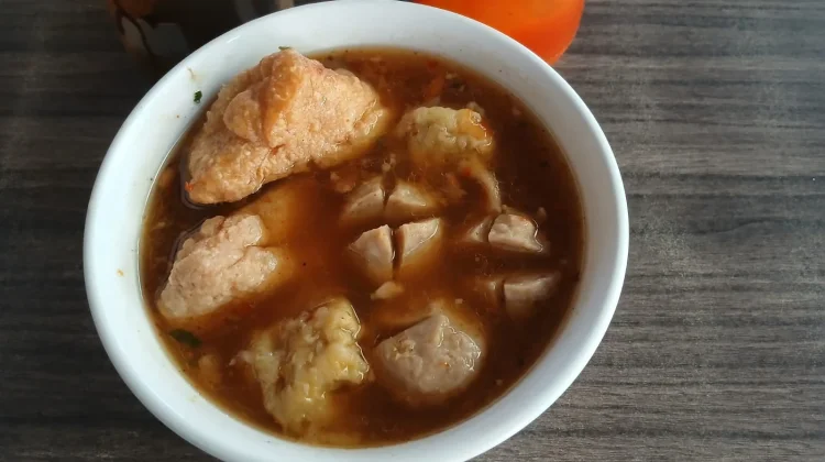 Cuanki dan Kisah “Cari Uang Jalan Kaki” dari Bandung