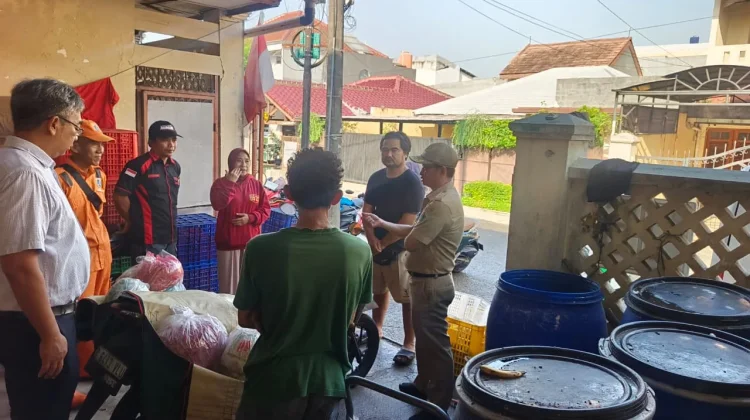Pelaku Usaha Pangan di Jakbar Diedukasi Pengolahan Sampah Organik