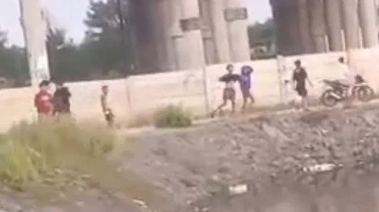 Remaja Serang Permukiman Warga di Waduk Rawa Malang