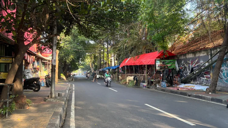 Trotoar di Johar Baru Dipakai Jualan Hewan Kurban, Camat Akui Kecolongan