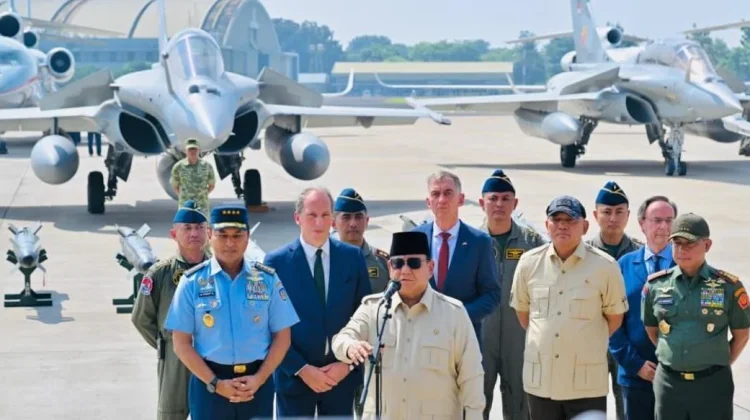 Penyerahan ALUTSISTA Tonggak Penjaga Negara