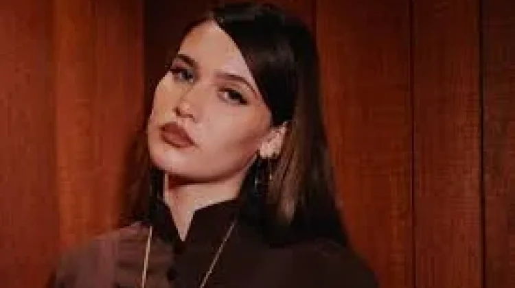 Sienna Spiro Siap Rilis Album Debut "Visitor"