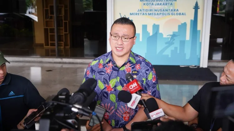 Jakbar Dijuluki Gotham City, DPRD Kenneth: Saya Coba Jadi Batman