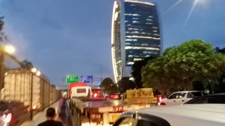 Tanjung Priok Macet, Warga dan Aktivitas Ekonomi Jadi Korban