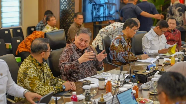 Menteri Ekraf : Pemerintah Sepakati Turunkan PPh Royalti Penulis