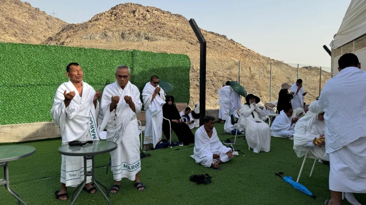 Jamaah Haji Marco Tour Travel Jalani Puncak Haji di Padang Arafah