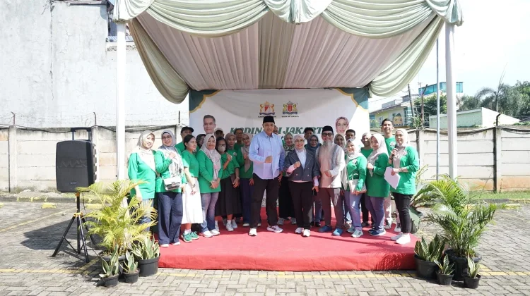 Kadin DKI Berbagi, Kadin DKI Peduli: Bukti Cinta Perekat Umat