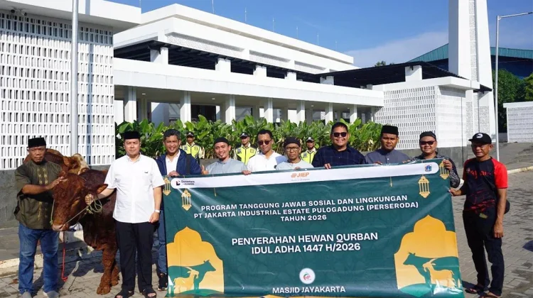 PT JIEP Salurkan 34 Sapi Kurban untuk Masyarakat di Jakarta