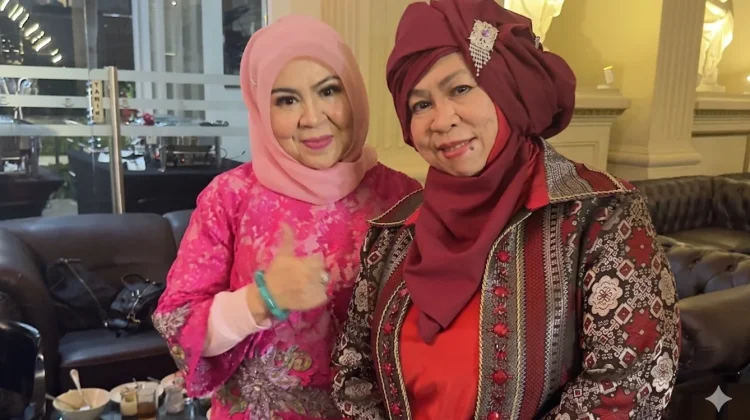 Endang S Taurina dan Ratih Purwasih Selalu Kompak