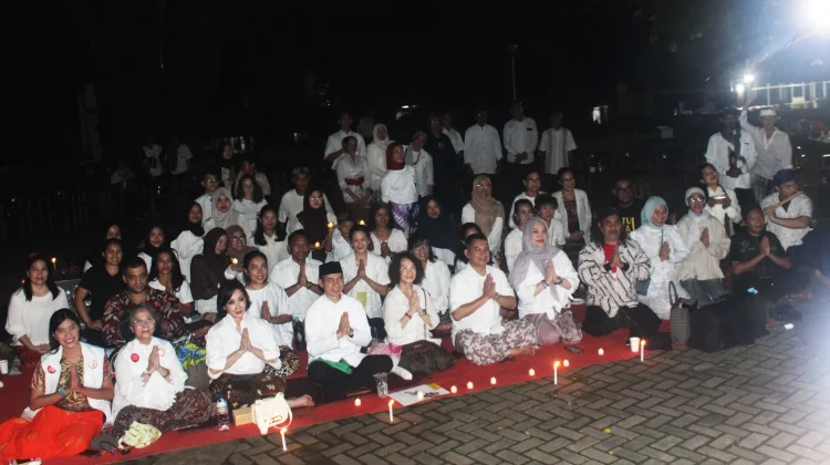 Menyalakan Nilai Pancasila dalam Keheningan Malam Purnama